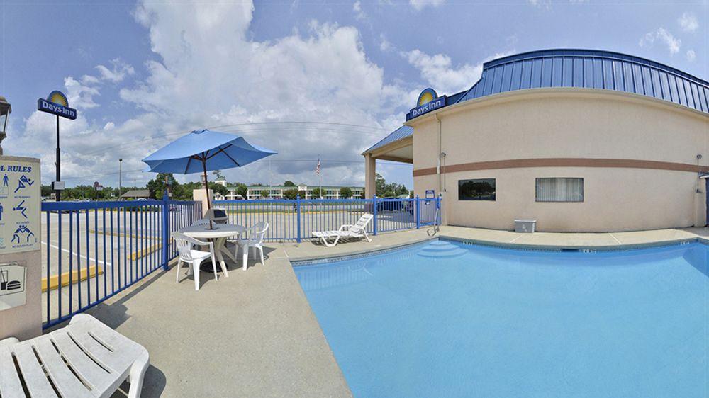 Days Inn By Wyndham Ocean Springs Exterior foto